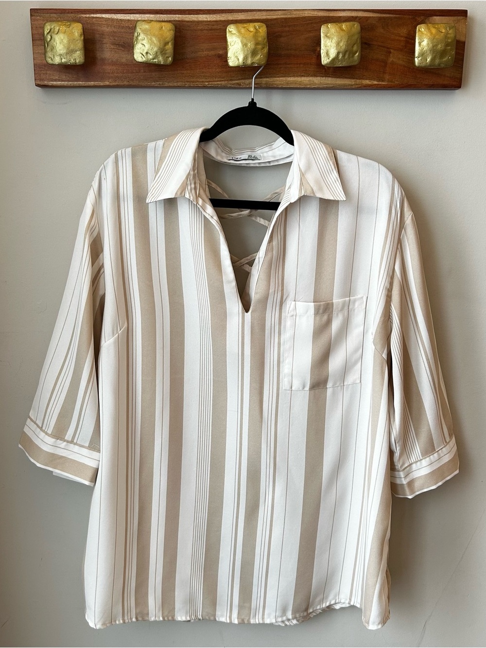 Dex Beige and White Pullover Blouse Resortwear Coastal Grandma Beach Coverup